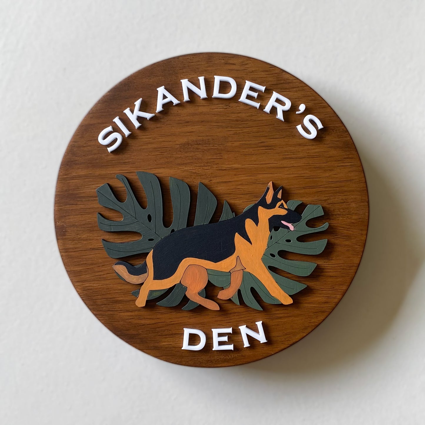 Circle I 9" Dia | Paw-plate | Personalised Pet Nameplate