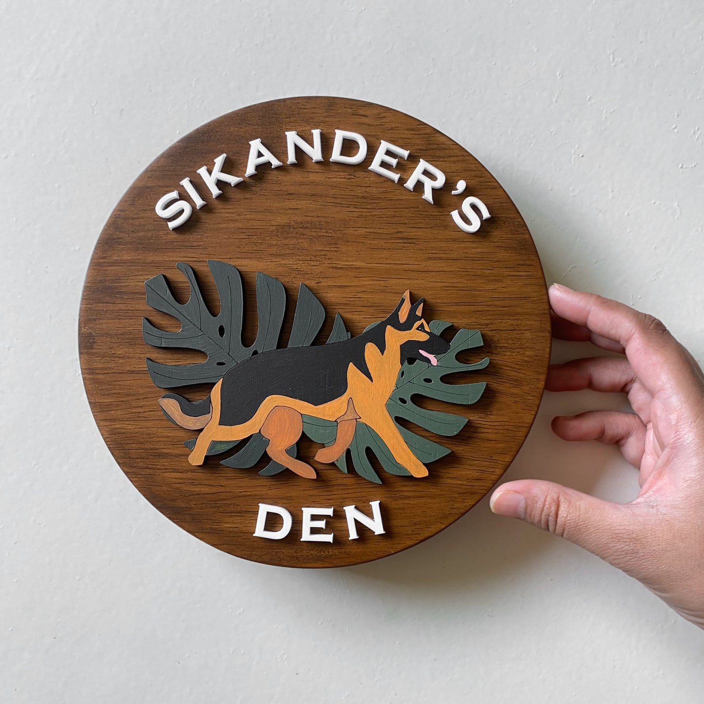 Circle I 9" Dia | Paw-plate | Personalised Pet Nameplate