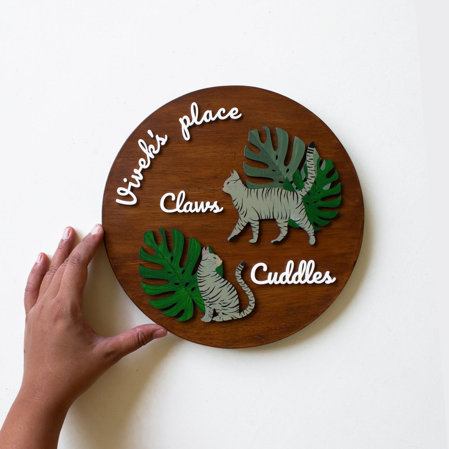 Circle I 9" Dia | Paw-plate | Personalised Pet Nameplate