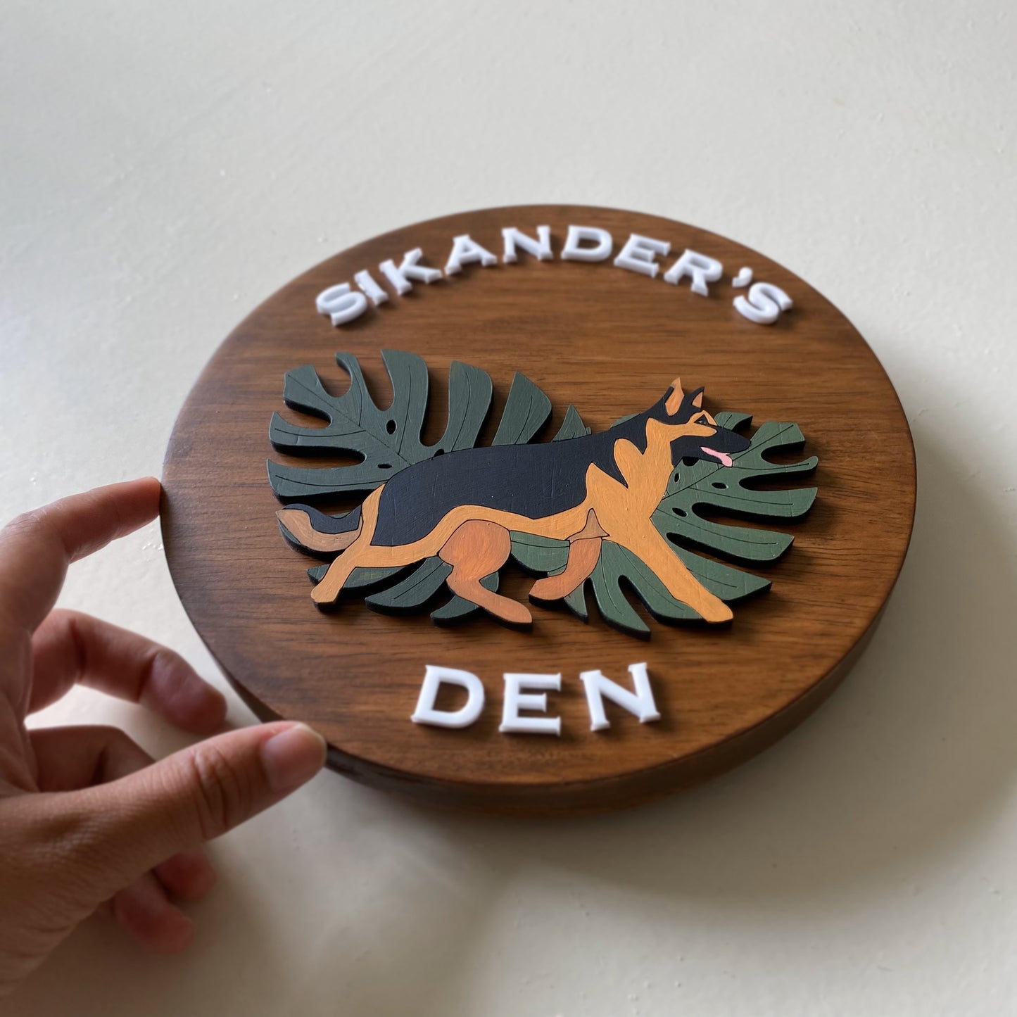 Circle I 9" Dia | Paw-plate | Personalised Pet Nameplate