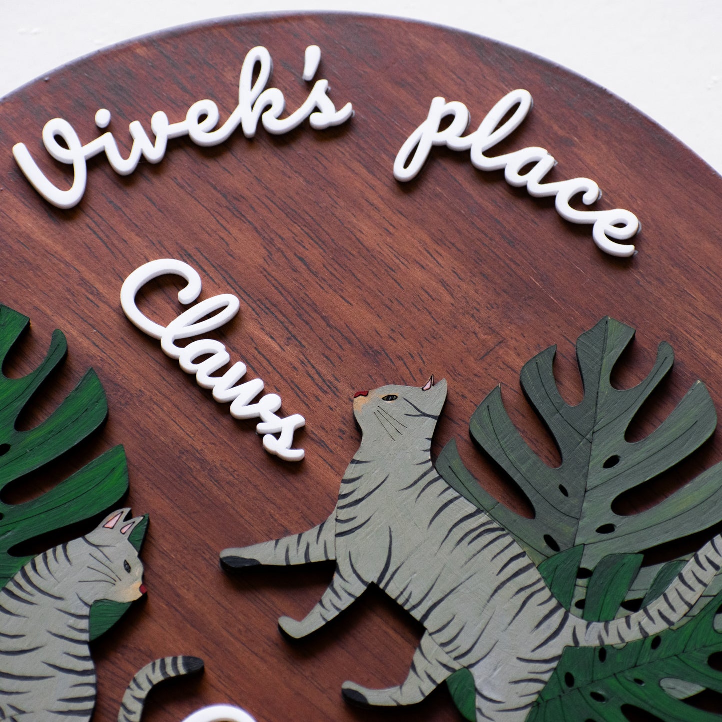 Circle I 9" Dia | Paw-plate | Personalised Pet Nameplate